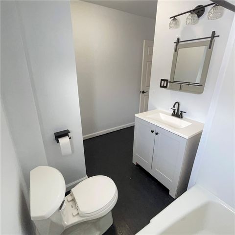 1360 Center St, Mckees Rocks, PA 15136