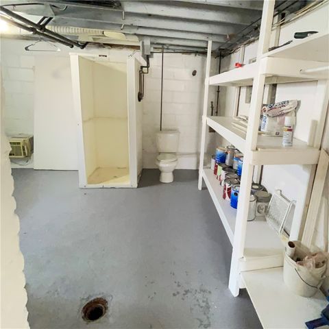 1360 Center St, Mckees Rocks, PA 15136