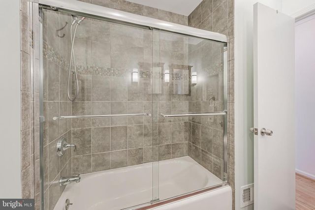 1109 DEVON ST, Herndon, VA 20170