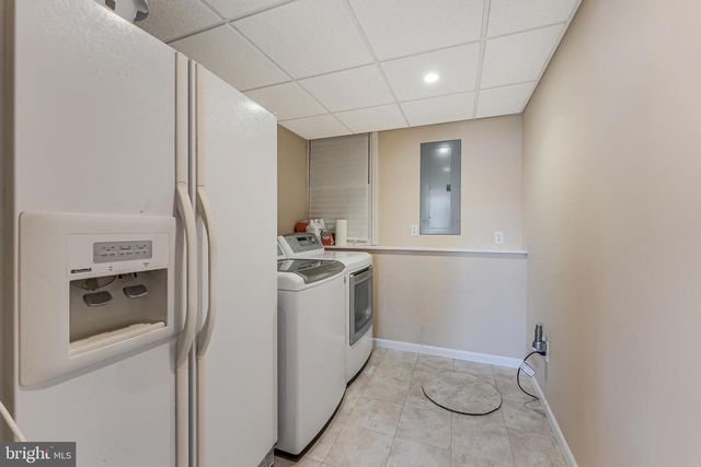 1109 DEVON ST, Herndon, VA 20170