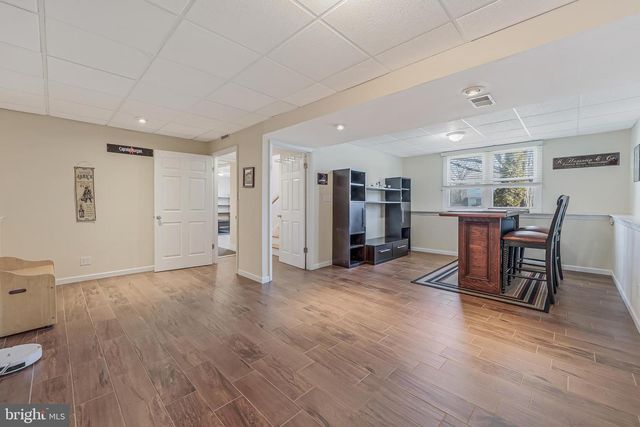 1109 DEVON ST, Herndon, VA 20170