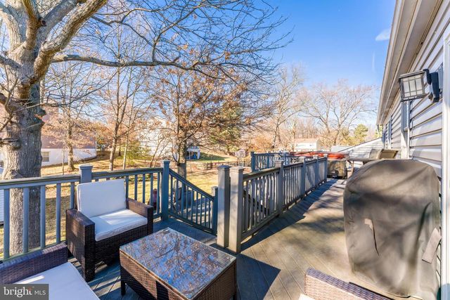 1109 DEVON ST, Herndon, VA 20170