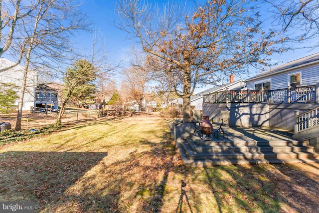 1109 DEVON ST, Herndon, VA 20170