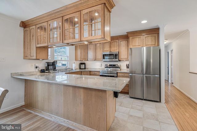 1109 DEVON ST, Herndon, VA 20170