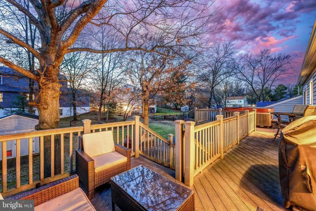 1109 DEVON ST, Herndon, VA 20170