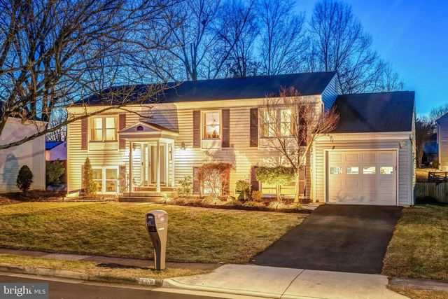 1109 DEVON ST, Herndon, VA 20170