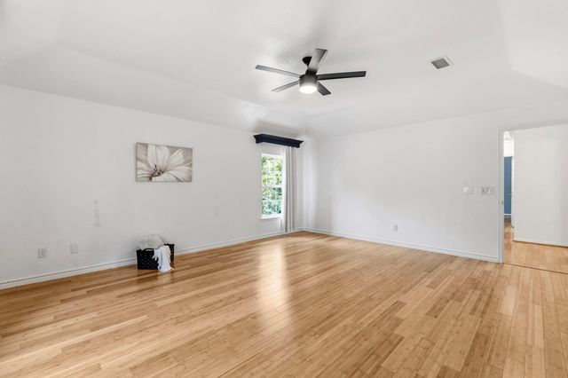 11 Thorn Berry Place, The Woodlands, TX 77381