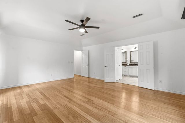 11 Thorn Berry Place, The Woodlands, TX 77381