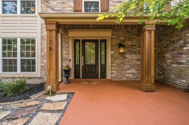 11 Thorn Berry Place, The Woodlands, TX 77381