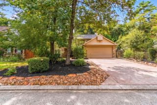11 Thorn Berry Place, The Woodlands, TX 77381