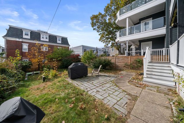 845 E 5th 1, Boston, MA 02127
