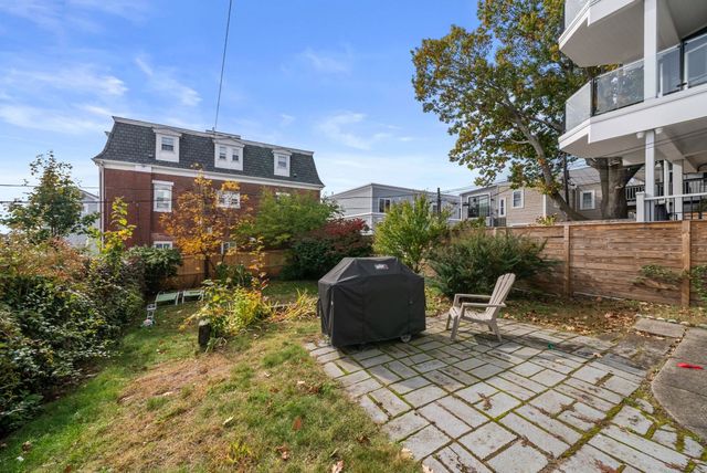 845 E 5th 1, Boston, MA 02127