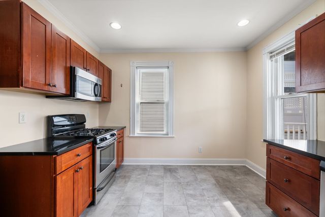 845 E 5th 1, Boston, MA 02127