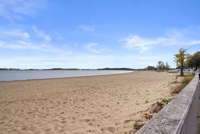 845 E 5th 1, Boston, MA 02127