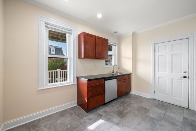 845 E 5th 1, Boston, MA 02127
