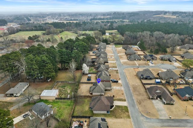 3208 Stonehenge, Searcy, AR 72143