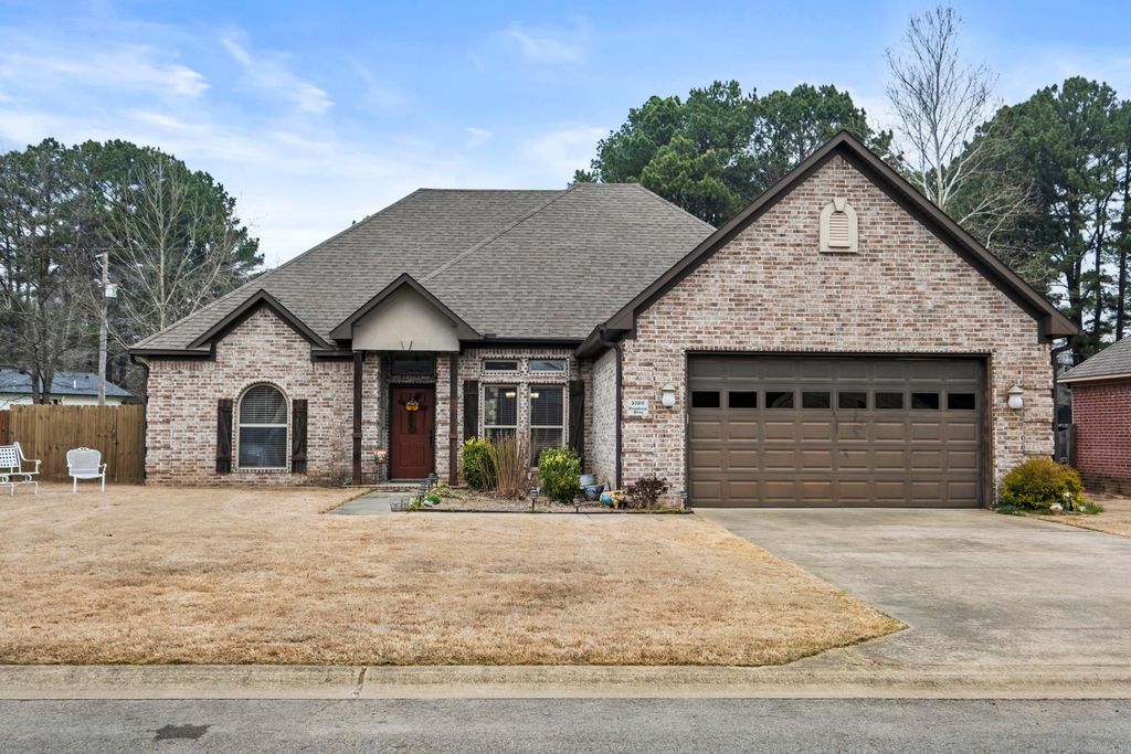 3208 Stonehenge, Searcy, AR 72143
