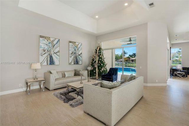 5354 NW 57th Way, Coral Springs, FL 33067