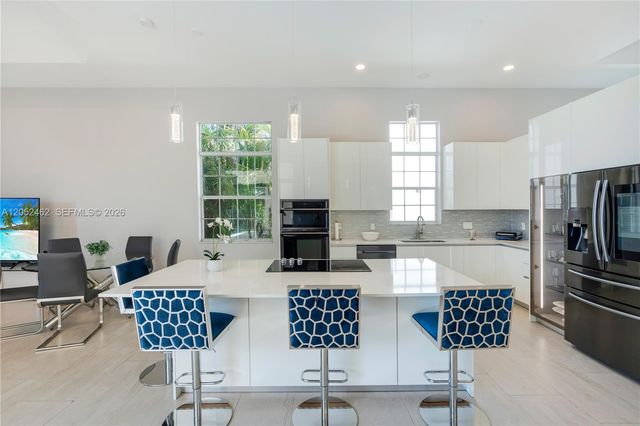 5354 NW 57th Way, Coral Springs, FL 33067