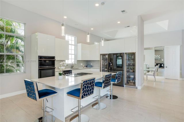 5354 NW 57th Way, Coral Springs, FL 33067