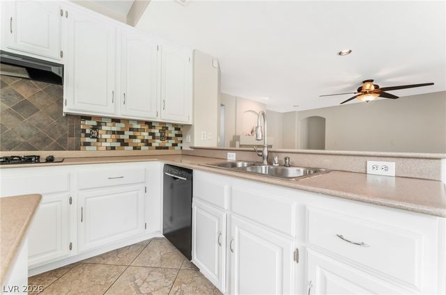 1733 TESARA VISTA Place, Las Vegas, NV 89128