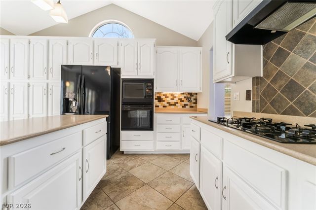 1733 TESARA VISTA Place, Las Vegas, NV 89128