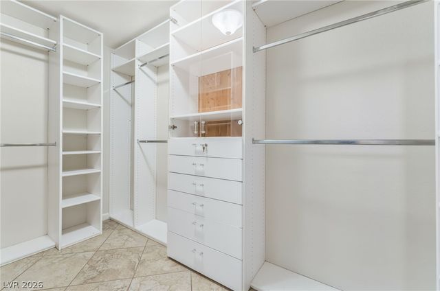 1733 TESARA VISTA Place, Las Vegas, NV 89128