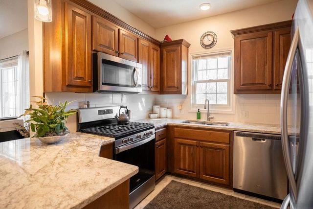 1771 S Park Drive, Tonganoxie, KS 66086