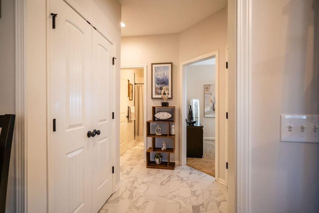 1771 S Park Drive, Tonganoxie, KS 66086