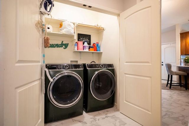 1771 S Park Drive, Tonganoxie, KS 66086