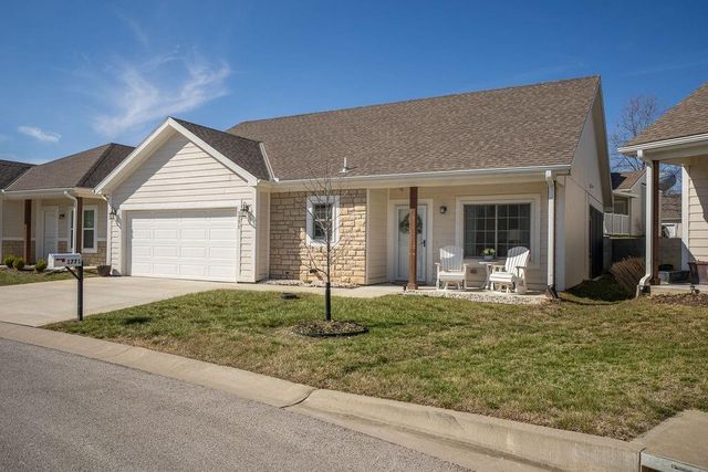 1771 S Park Drive, Tonganoxie, KS 66086