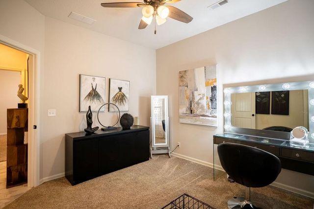 1771 S Park Drive, Tonganoxie, KS 66086