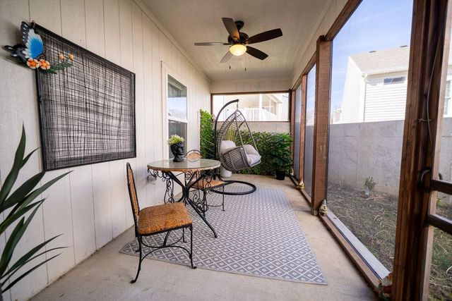 1771 S Park Drive, Tonganoxie, KS 66086