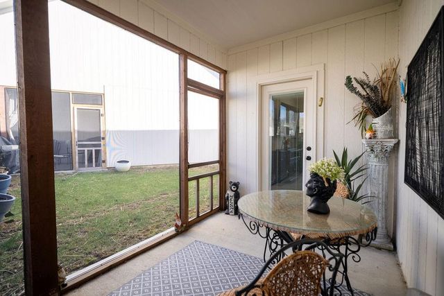 1771 S Park Drive, Tonganoxie, KS 66086