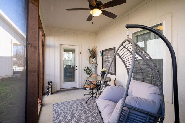 1771 S Park Drive, Tonganoxie, KS 66086