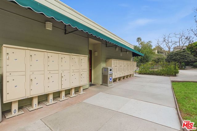 4836 Hollow Corner Road 312, Culver City, CA 90230