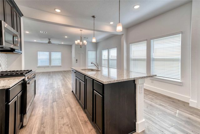 1407 Avocado Lane, Gainesville, TX 76240