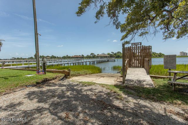 2001 Oakland Drive SW, Ocean Isle Beach, NC 28469