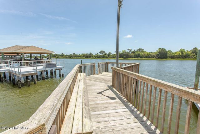 2001 Oakland Drive SW, Ocean Isle Beach, NC 28469