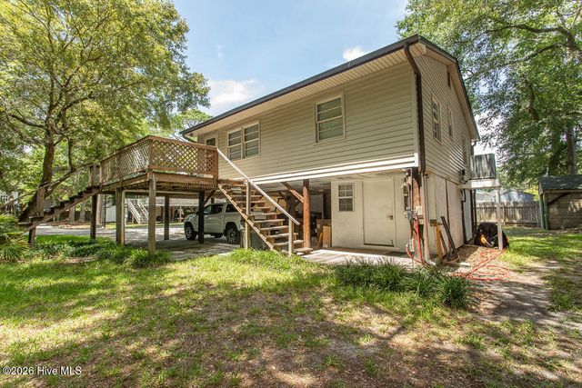 2001 Oakland Drive SW, Ocean Isle Beach, NC 28469