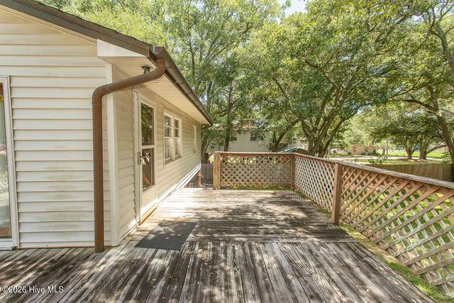 2001 Oakland Drive SW, Ocean Isle Beach, NC 28469