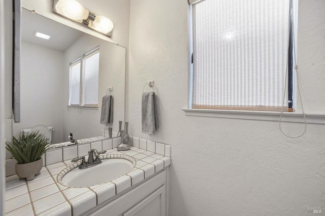 2656 Fir Park Way, Santa Rosa, CA 95404