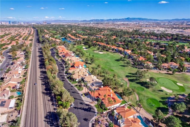 4950 Crooked Stick Way NA, Las Vegas, NV 89113