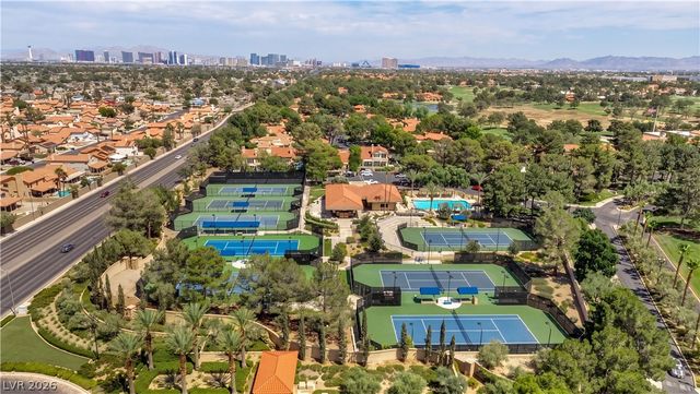 4950 Crooked Stick Way NA, Las Vegas, NV 89113