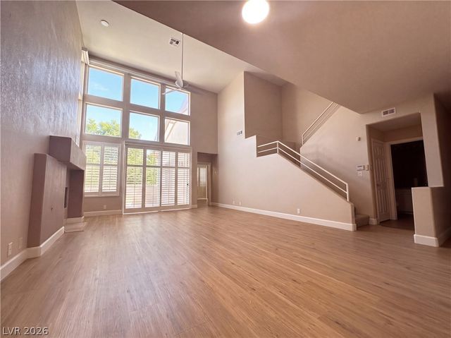 4950 Crooked Stick Way NA, Las Vegas, NV 89113
