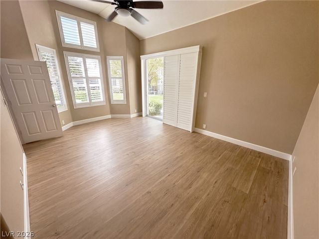 4950 Crooked Stick Way NA, Las Vegas, NV 89113