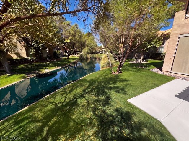 4950 Crooked Stick Way NA, Las Vegas, NV 89113