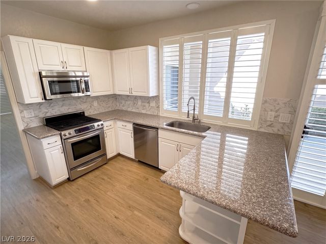 4950 Crooked Stick Way NA, Las Vegas, NV 89113