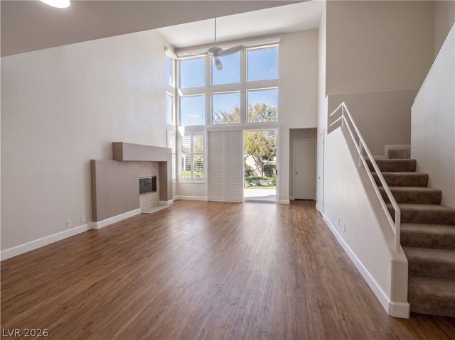 4950 Crooked Stick Way NA, Las Vegas, NV 89113