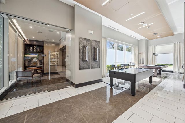 9870 Gaylord Drive 526, Houston, TX 77024